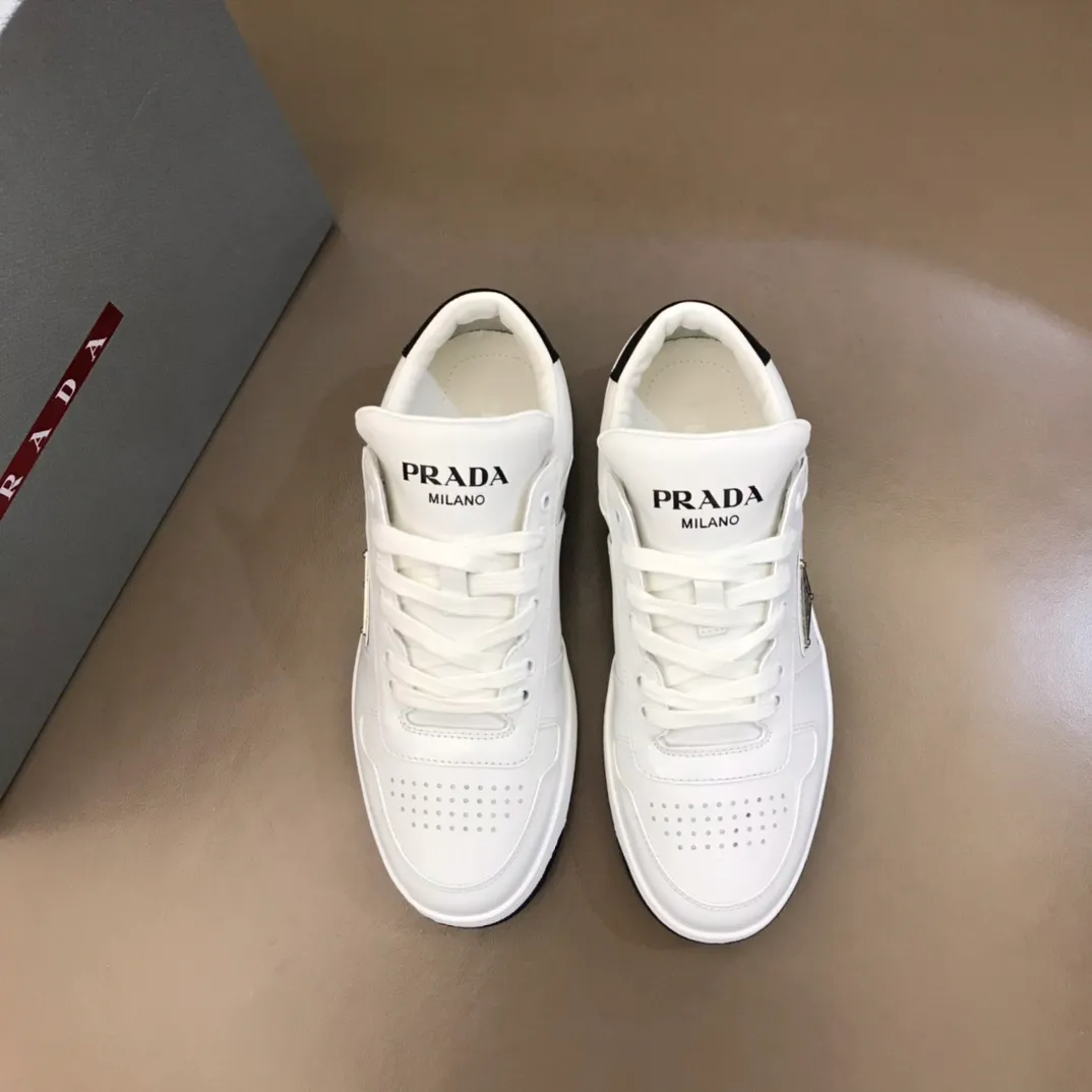P380 Yuan 38-45 Prada Prada’s new men’s leather sports shoes, the highest version on the market, any comparison is welcome🆚! The original leather has excellent texture and is super high-end! Fetal sheep net lining imported from Italy, removable pad! Luxurious materials and fine workmanship, highly recommended!